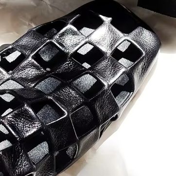 Men'S Shoes For Summer - Damskie czarne płaskie sandały z ażurowym