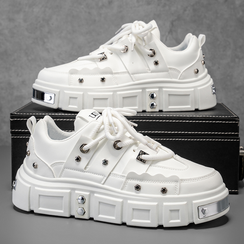 Cyberpunkowe metalowe sneakers – Men Shoes Must Have recenzja i cena